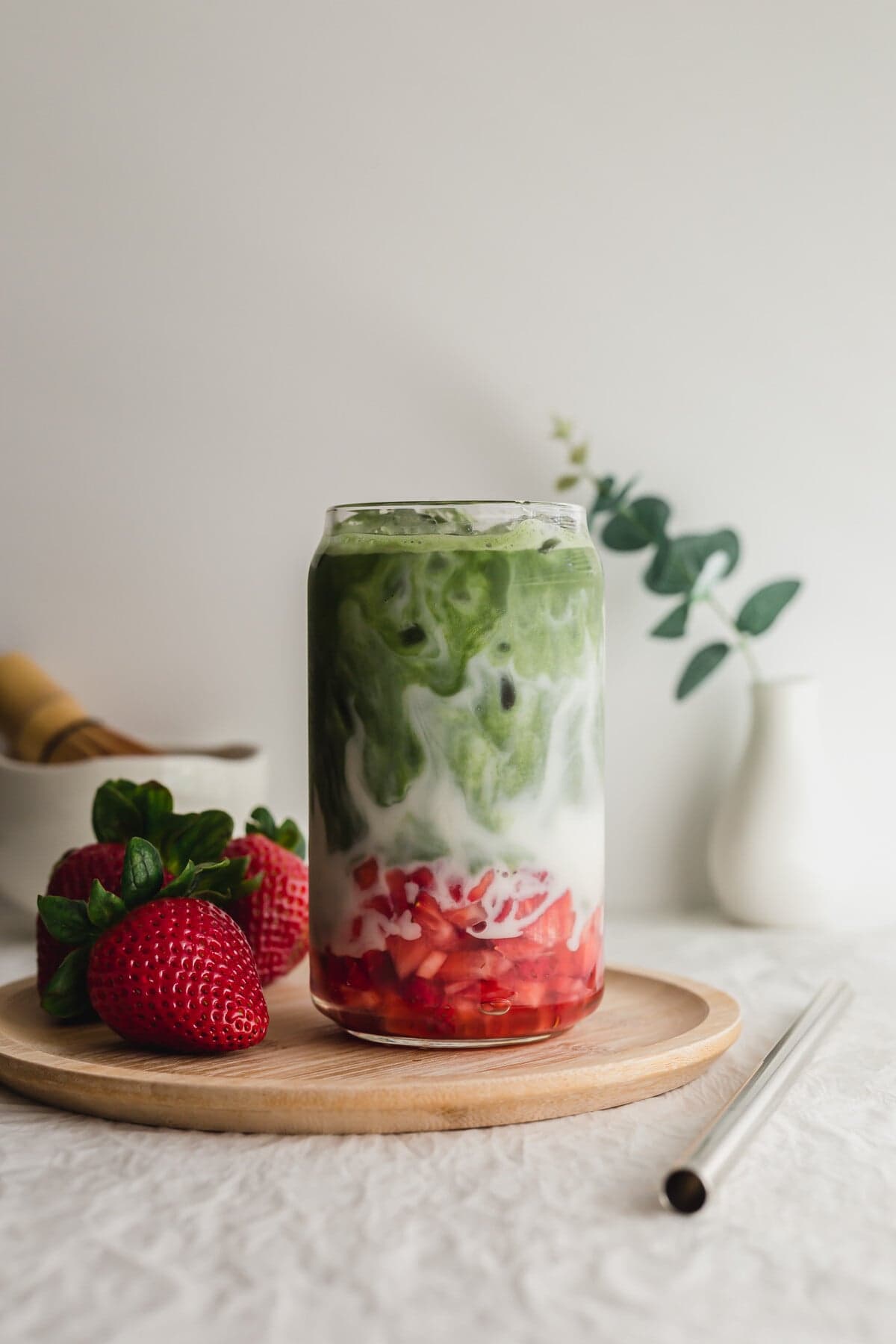 MATCHA STRAWBERRY AND TARRO